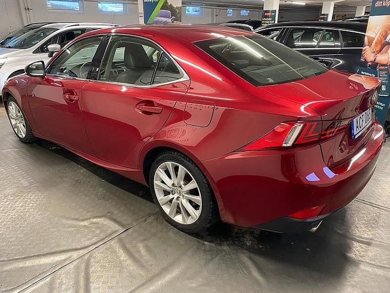 Begagnad Lexus IS250 Executive Line 208 HK (152 kW) 2013 Röd Sedan