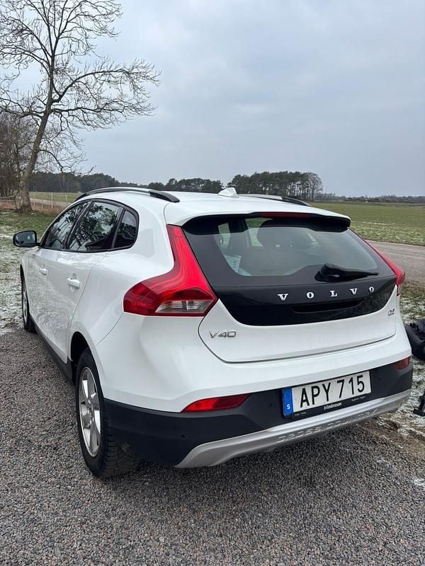 Begagnad 2014 Volvo V40 CC Kombi | 105 000 kr (Marknadspris) - Bild 1/3