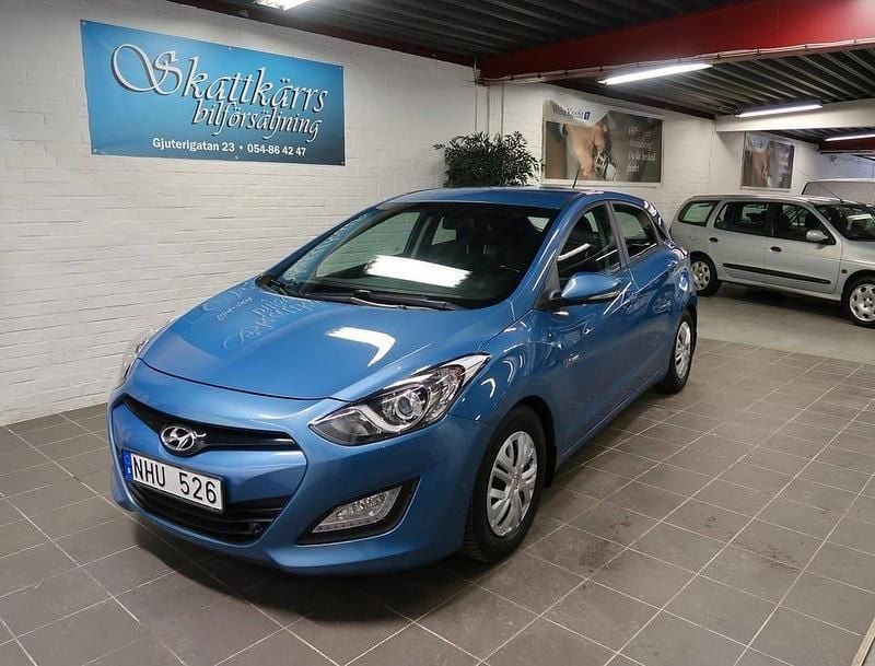 Begagnad Hyundai i30 Sport 110 HK (80 kW) 2013 Ljusblå Halvkombi