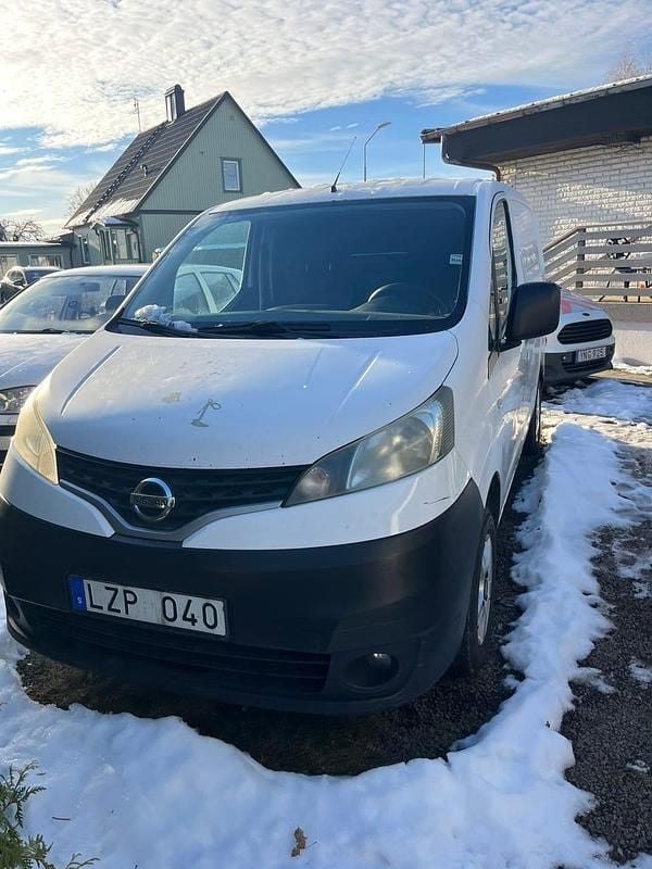 Vitt Begagnad 2012 Nissan NV200 Van | 27 000 kr (Bra pris) - Bild 1/2
