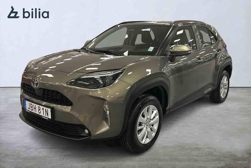 Grön Begagnad 2025 Toyota Yaris Cross SUV | 299 900 kr - Bild 1/1