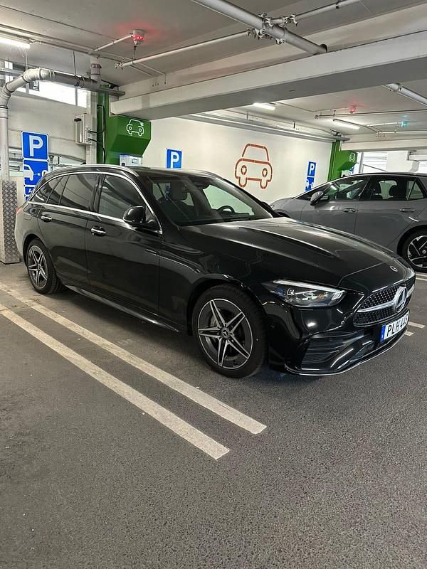 Begagnad 2024 Mercedes C300 Kombi | 520 000 kr - Bild 1/4