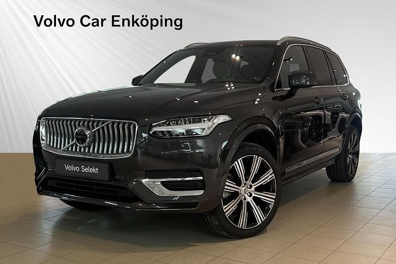 Grå Begagnad 2024 Volvo XC90 SUV | 699 900 kr (Superpris) - Bild 1/3