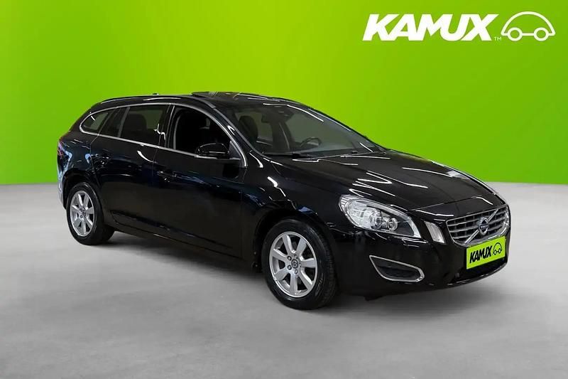 Svart Begagnad 2013 Volvo V60 Momentum Kombi | 109 800 kr (Bra pris) - Bild 1/4