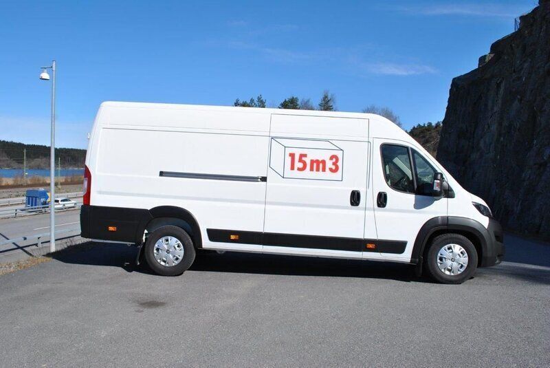 Begagnad Peugeot Boxer 165 HK (121 kW) 2021 Van