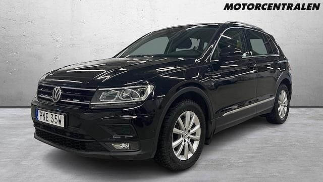 Svart Begagnad 2019 VW Tiguan Comfortline SUV | 269 000 kr (Marknadspris) - Bild 1/3