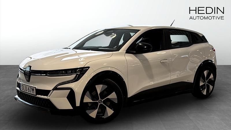 Begagnad Renault Megane E-Tech Equilibre 95 kW (130 HK) 2022 Halvkombi