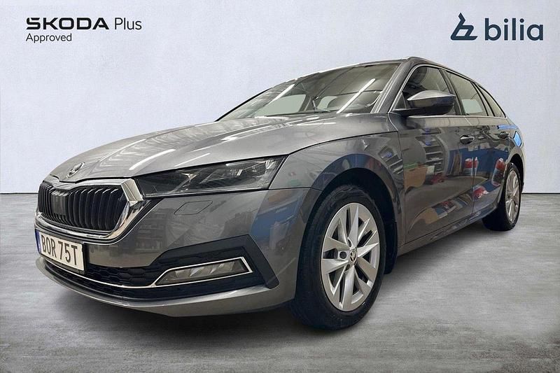Grå Begagnad 2023 Skoda Octavia Kombi | 294 500 kr (Lite dyr) - Bild 1/4