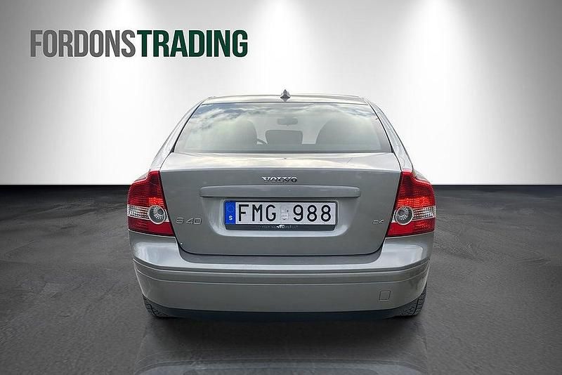 Begagnad Volvo S40 Kinetic 140 HK (102 kW) 2007 Grön Sedan