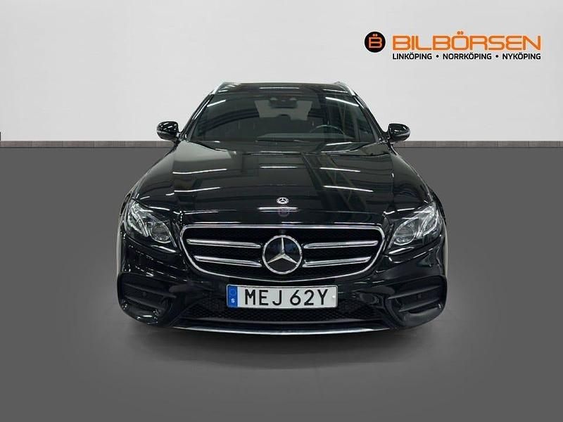 Begagnad Mercedes E220 AMG line 194 HK (142 kW) 2019 Svart Kombi
