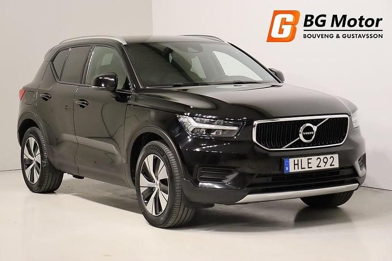 Svart Begagnad 2021 Volvo XC40 Momentum SUV | 329 900 kr (Dyr) - Bild 1/4