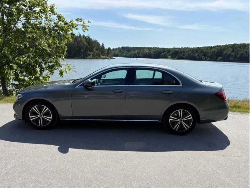 Grå Begagnad 2019 Mercedes E200 Avantgarde Sedan | 279 000 kr (Superpris) - Bild 1/4