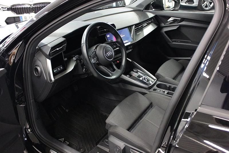Begagnad Audi A3 Sportback 150 HK (110 kW) 2020 Svart Halvkombi