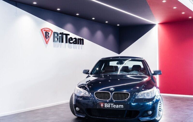 Svart Begagnad 2006 BMW 535 M Sport Sedan | 99 900 kr (Bra pris) - Bild 1/4