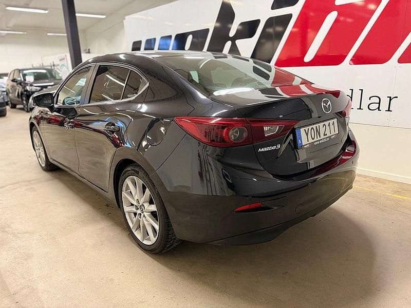 Begagnad Mazda 3 150 HK (110 kW) 2017 Svart Sedan