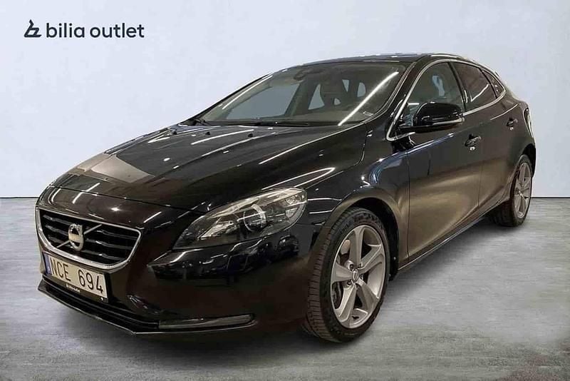 Svart Begagnad 2013 Volvo V40 Kombi | 149 900 kr - Bild 1/1