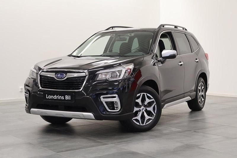 Svart Begagnad 2019 Subaru Forester Active SUV | 298 000 kr (Marknadspris) - Bild 1/4