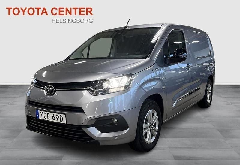 Silver Begagnad 2023 Toyota Proace City City Van | 329 900 kr - Bild 1/4