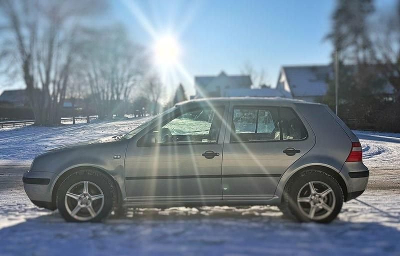 Begagnad 2003 VW Golf IV Halvkombi | 4 500 kr (Superpris) - Bild 1/4