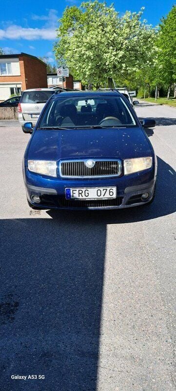 Blå Begagnad 2007 Skoda Fabia Kombi | 9 999 kr (Superpris) - Bild 1/4