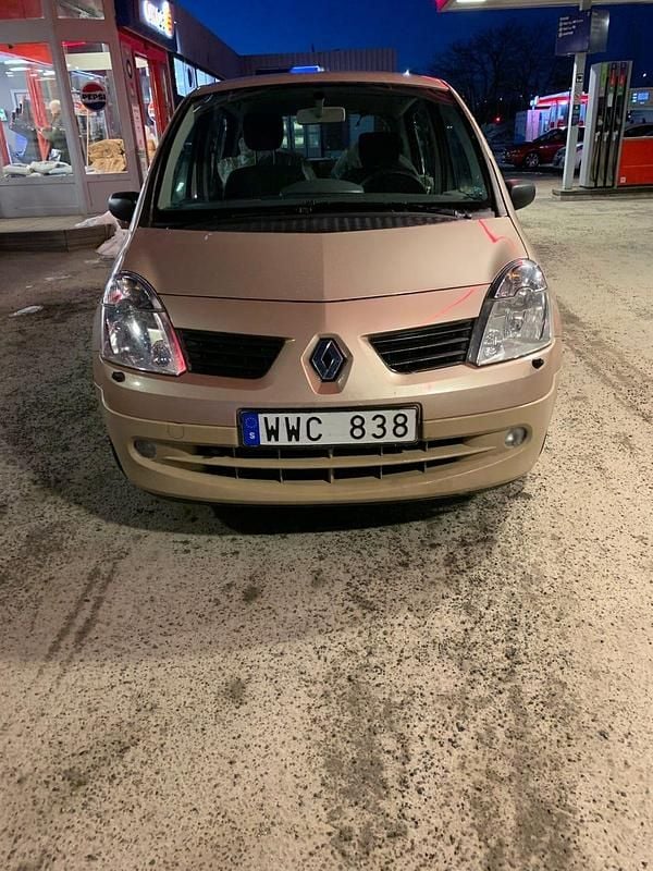 Begagnad Renault Modus 98 HK (72 kW) 2005 Minibuss