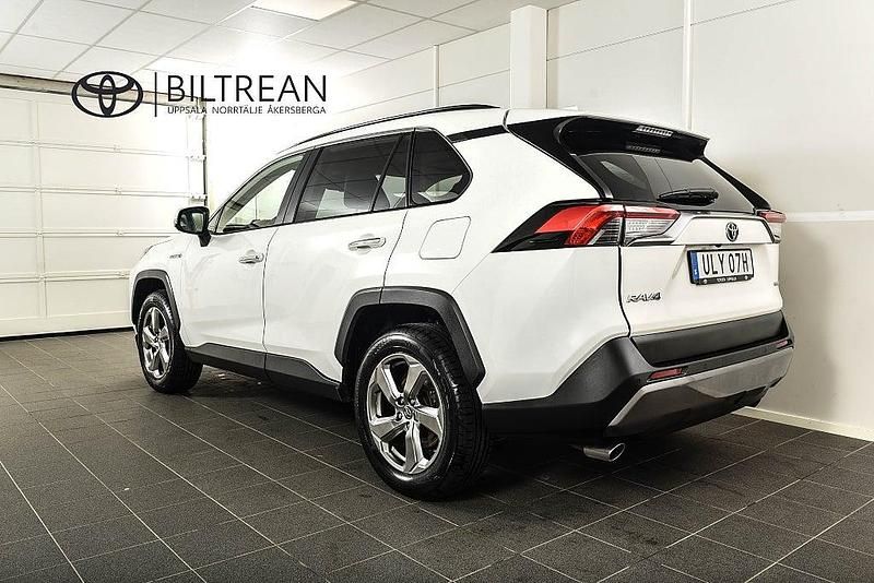 Begagnad Toyota RAV4 Hybrid Executive 218 HK (160 kW) 2019 Vit SUV