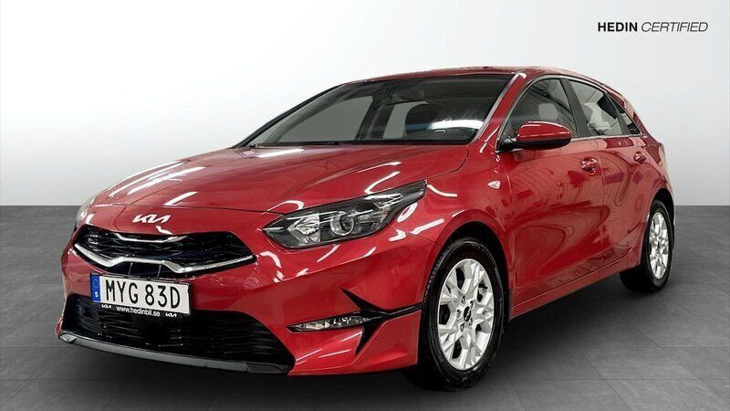 Röd Begagnad 2022 Kia Ceed Halvkombi | 189 000 kr (Superpris) - Bild 1/4