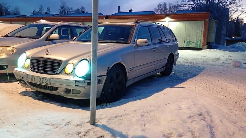 Begagnad 2001 Mercedes E200 | 20 000 kr - Bild 1/2