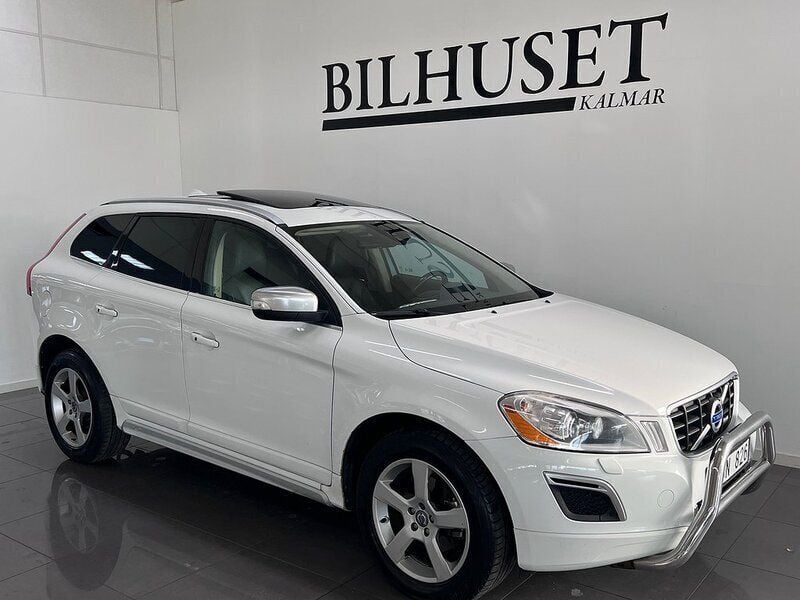 Vit Begagnad 2012 Volvo XC60 R-Design SUV | 99 900 kr (Marknadspris) - Bild 1/4
