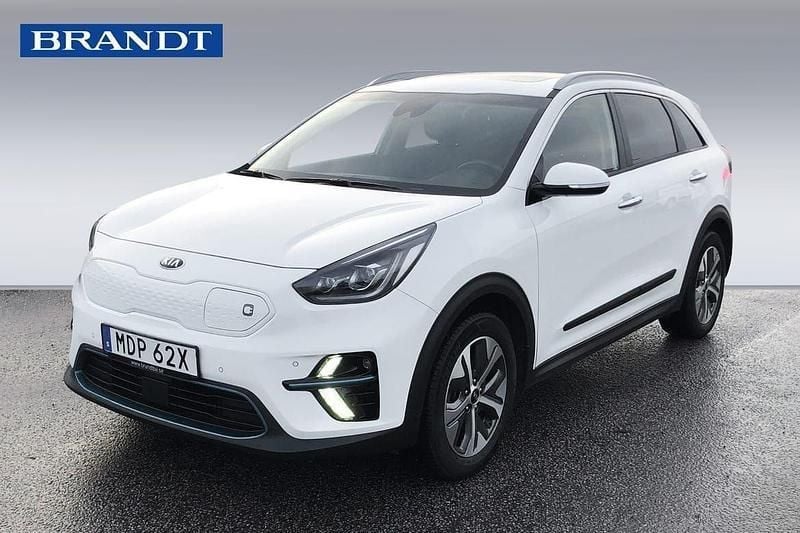 Vit Begagnad 2019 Kia e-Niro Advance SUV | 224 900 kr (Marknadspris) - Bild 1/4
