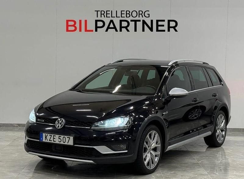 Svart Begagnad 2015 VW Golf Alltrack Kombi | 169 900 kr (Marknadspris) - Bild 1/4