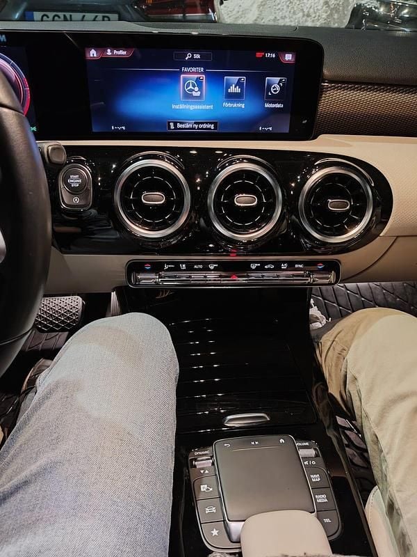 Begagnad Mercedes A200 150 HK (110 kW) 2021