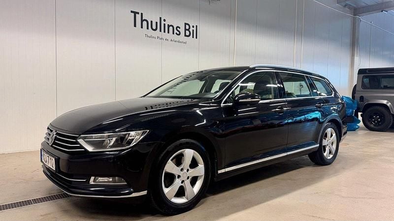 Svart Begagnad 2015 VW Passat GT Kombi | 129 900 kr (Marknadspris) - Bild 1/4