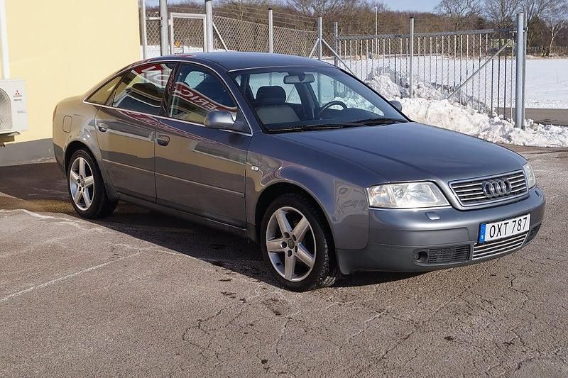 Begagnad Audi A6 150 HK (110 kW) 1999 Grå Sedan
