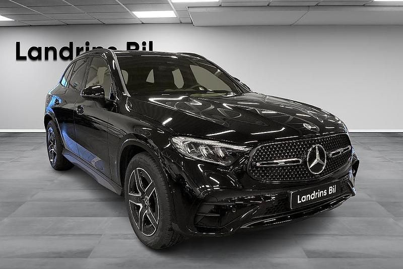 Ny Mercedes GLC450 Advanced 2026 Svart Halvkombi