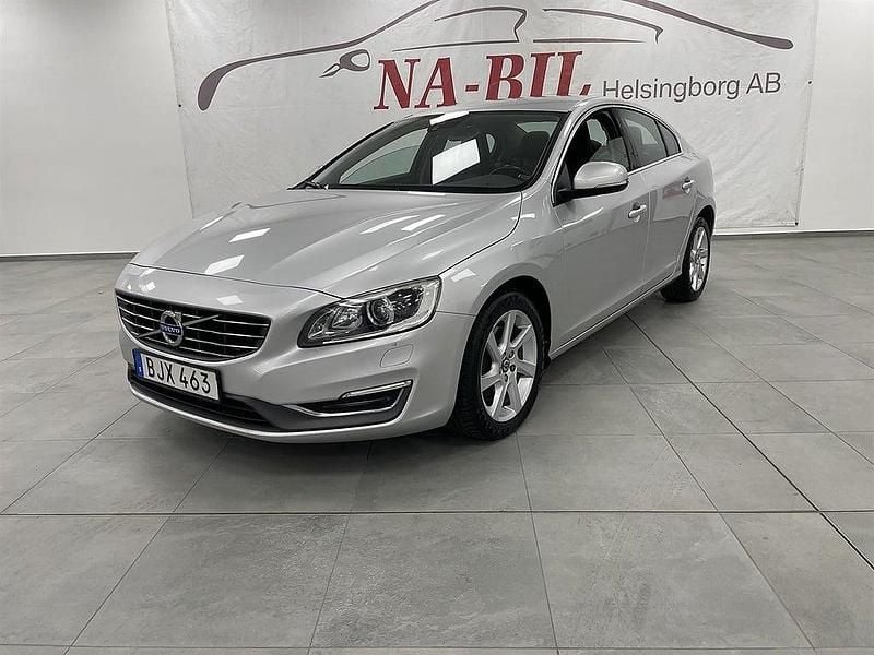 Silver Begagnad 2014 Volvo S60 Summum Sedan | 129 900 kr (Marknadspris) - Bild 1/4