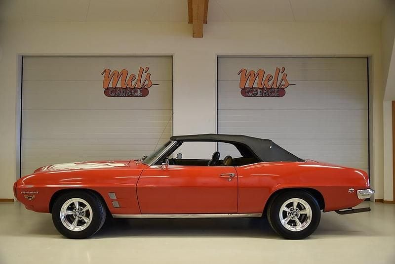 Begagnad Pontiac Firebird 162 HK (119 kW) 1969 Röd Cab