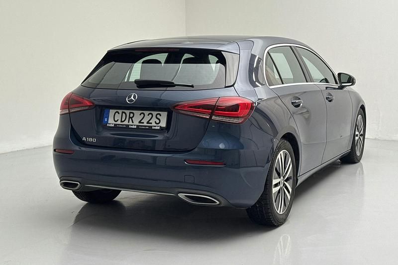 Begagnad Mercedes A180 SE 136 HK (100 kW) 2020 Blå