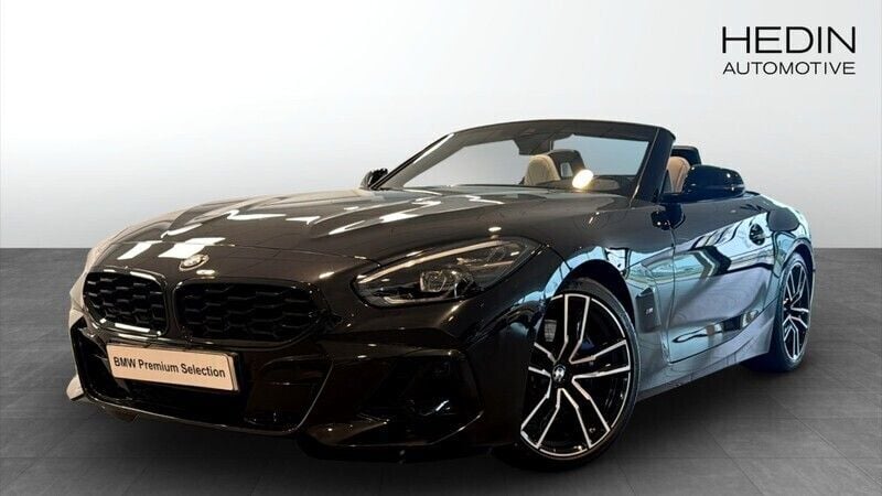 Svart (black) Begagnad 2023 BMW Z4 M Sport Cab | 678 700 kr (Dyr) - Bild 1/4