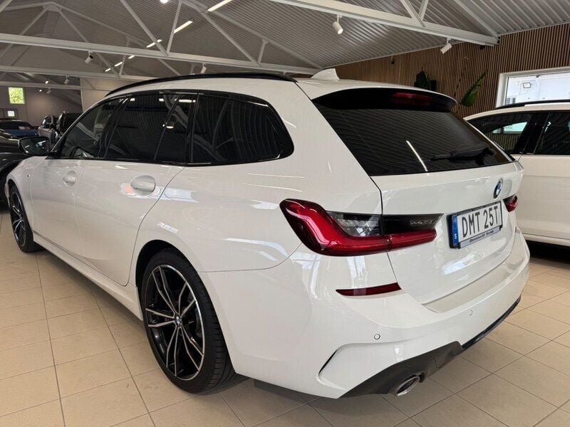 Begagnad BMW 320 M Sport 191 HK (140 kW) 2021 Vit Kombi