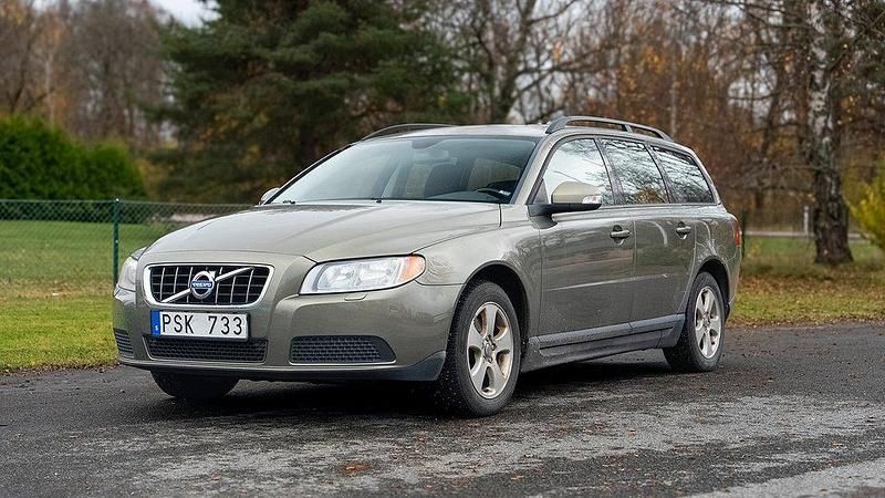 Grön Begagnad 2009 Volvo V70 Kombi | 59 000 kr (Marknadspris) - Bild 1/4