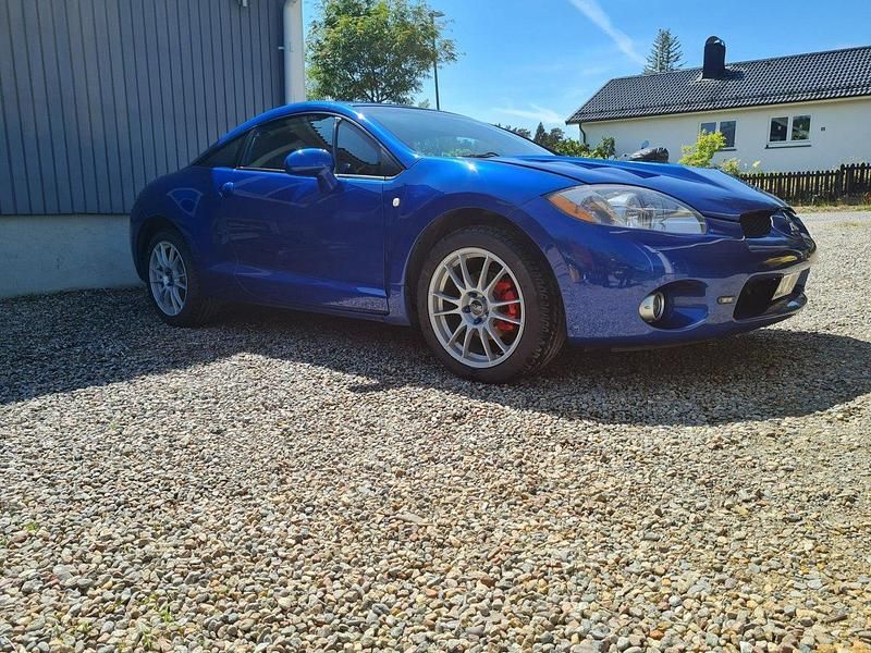 Blå Begagnad 2006 Mitsubishi Eclipse Sportkupé | 82 000 kr - Bild 1/4