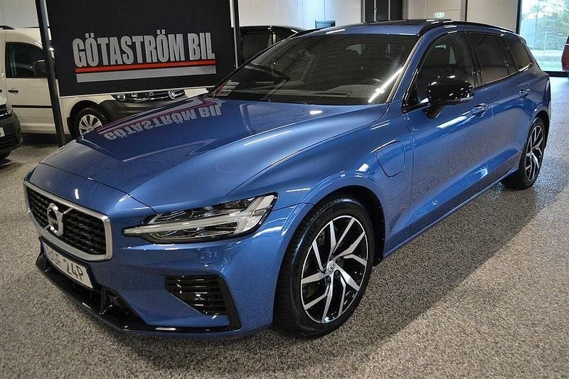 Blå Begagnad 2019 Volvo V60 R-Design Kombi | 325 000 kr (Superpris) - Bild 1/4