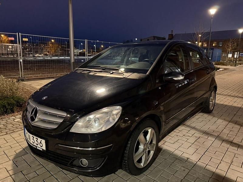 Begagnad 2008 Mercedes B170 Minibuss | 30 000 kr (Marknadspris) - Bild 1/4