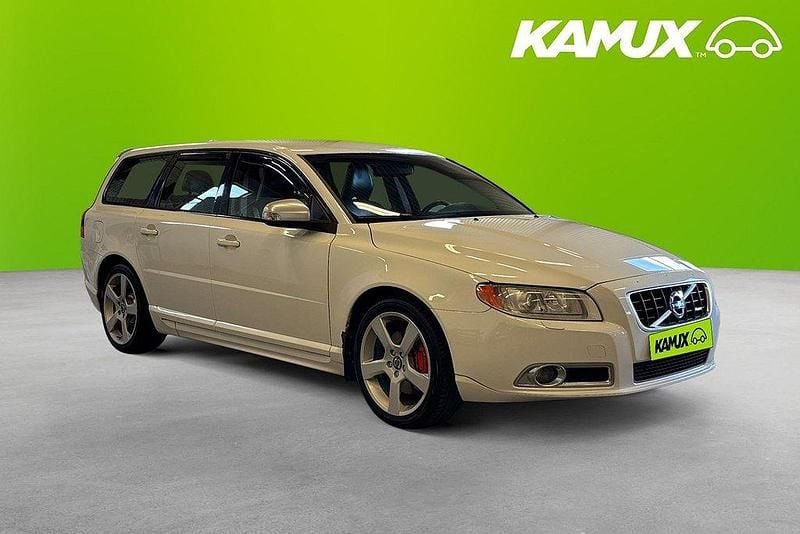 Vit Begagnad 2010 Volvo V70 R-Design Kombi | 104 800 kr - Bild 1/4