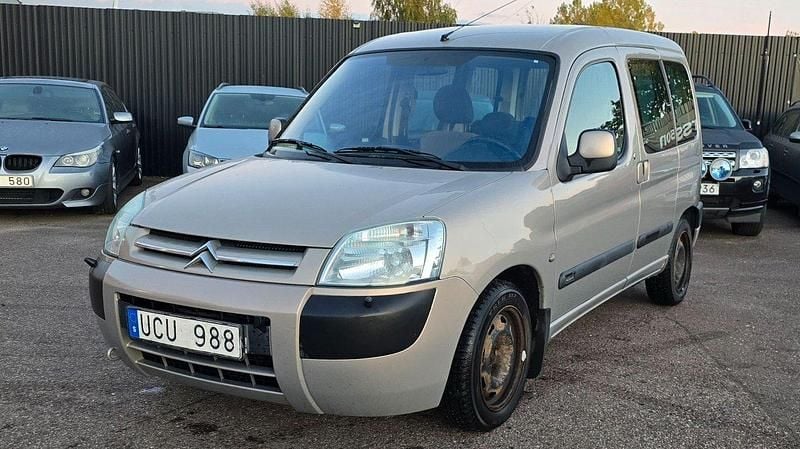 Ljusbrun (brun) Begagnad 2003 Citroën Berlingo Minibuss | 17 900 kr (Bra pris) - Bild 1/4