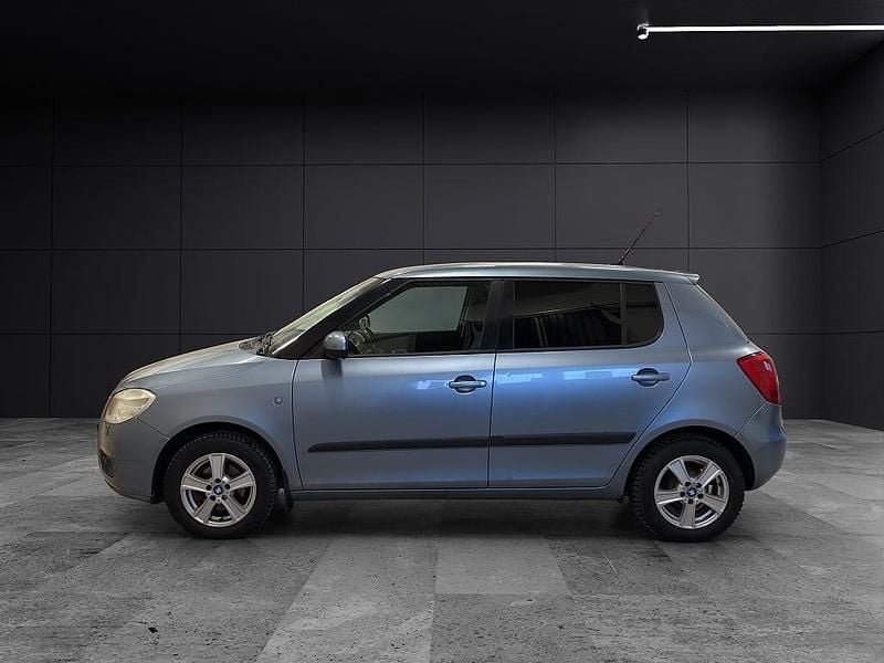 Begagnad Skoda Fabia 69 HK (50 kW) 2007 Grå Halvkombi