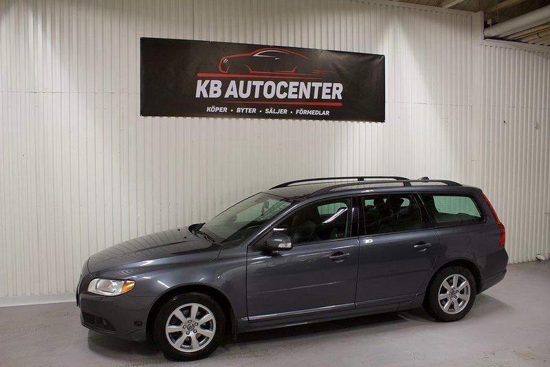 Begagnad Volvo V70 Momentum 145 HK (106 kW) 2008 Kombi