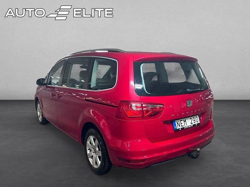 Begagnad Seat Alhambra 150 HK (110 kW) 2013 Röd Minibuss