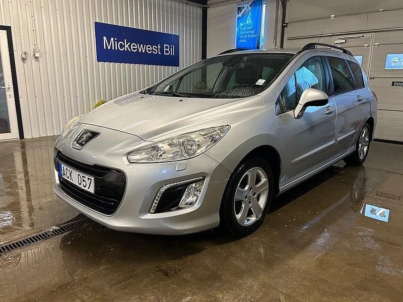 Ljusgrå Begagnad 2013 Peugeot 308 SW Kombi | 59 900 kr (Marknadspris) - Bild 1/4